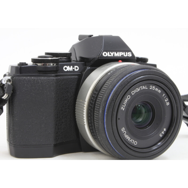 OLYMPUS オリンパス デジタル一眼カメラ OM-D E-M10 ZUIKO DIGITAL 25mm 1：2.8 Φ43の画像1