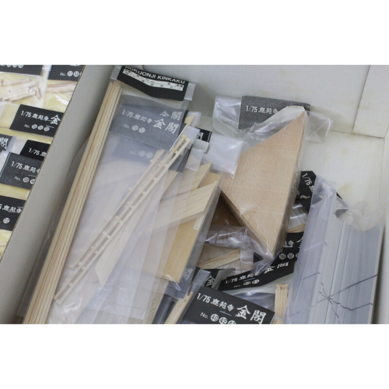 IMAI イマイ 鹿苑寺 金閣 木製建築模型 1/75 プラモデルの画像1