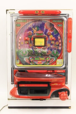 パチンコ実機 SANKYO フィーバーパワフルⅢ ３代目